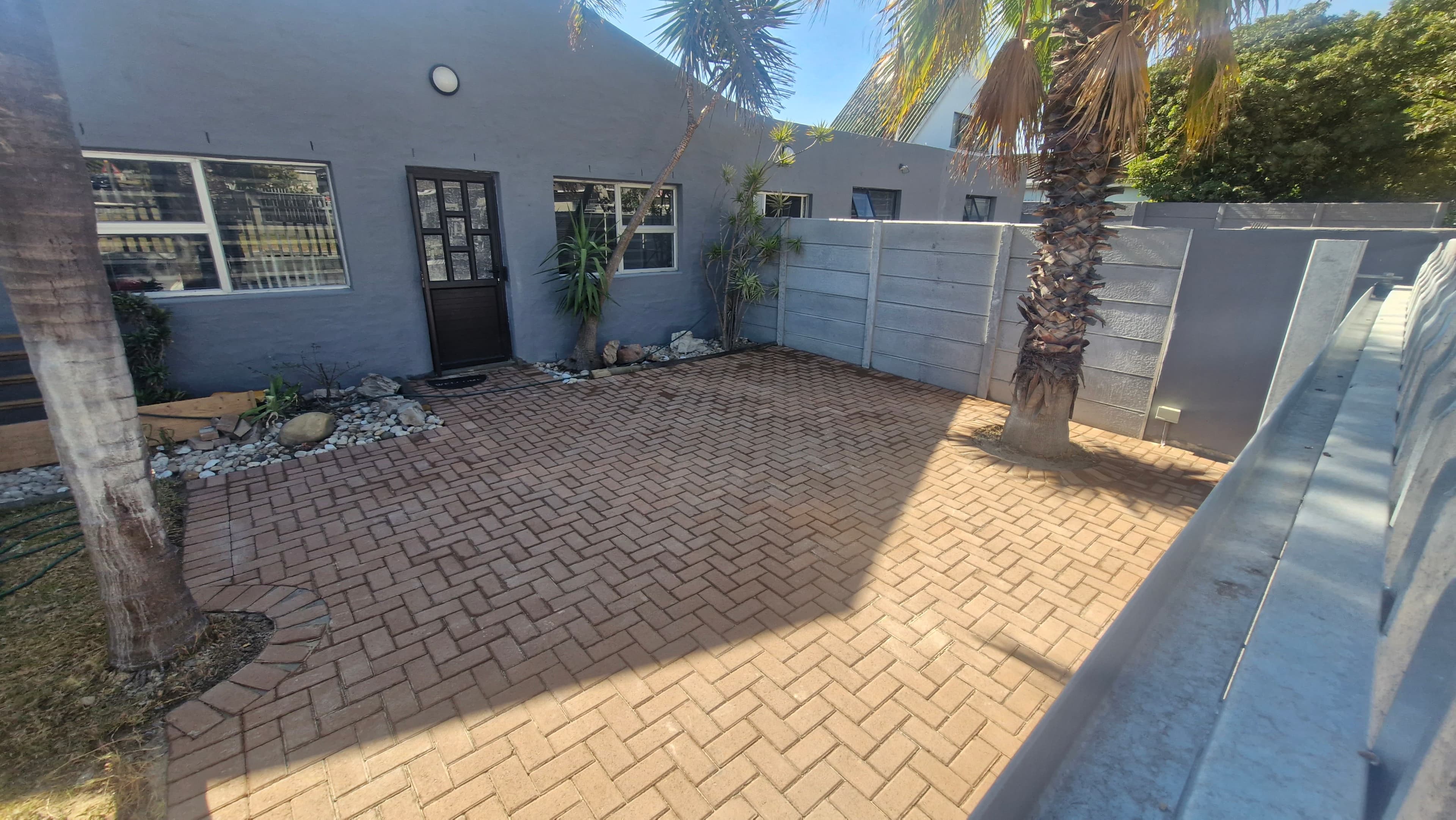 Precision paving installation Cape Peninsula — Econo Projects