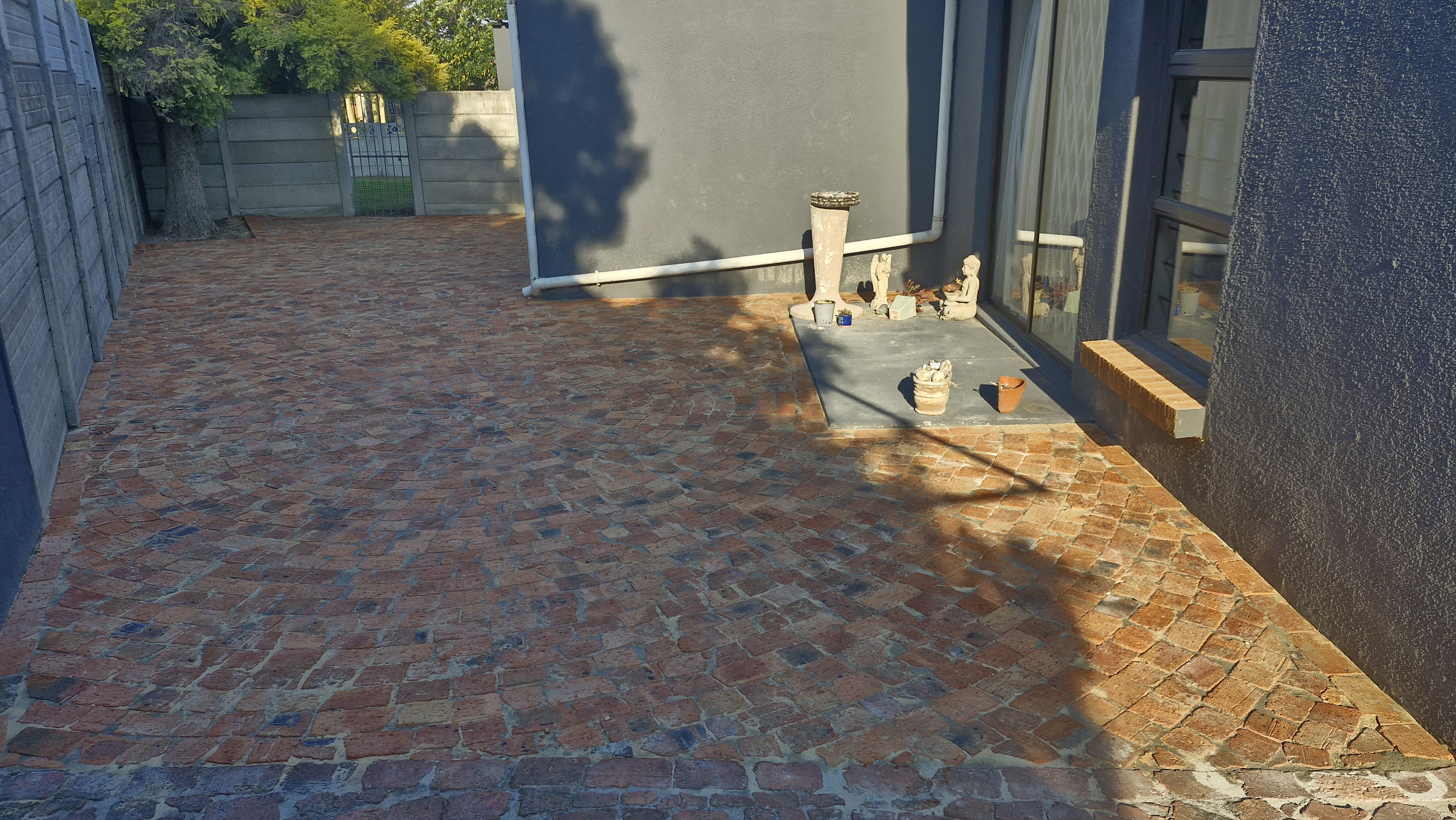Precision paving installation Cape Peninsula — Econo Projects