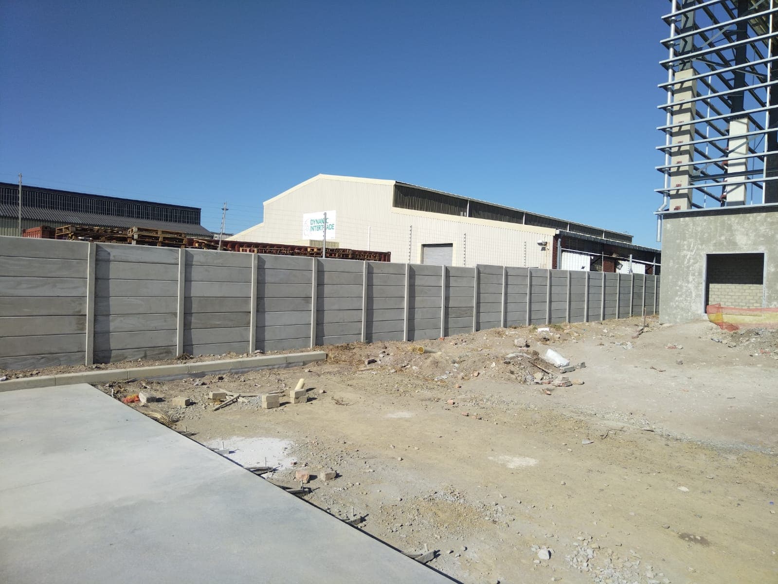 Vibracrete wall installation Cape Peninsula — Econo Projects